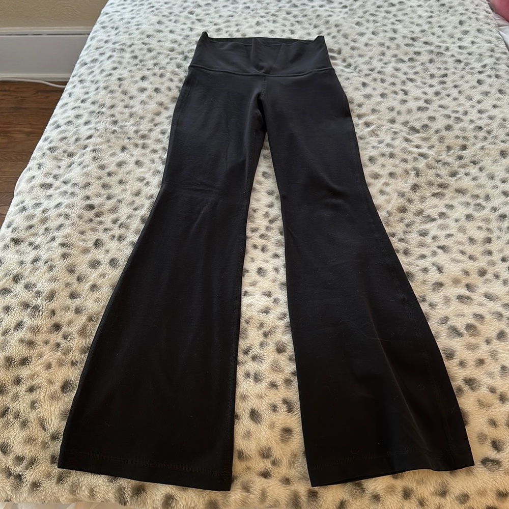 TnaBUTTER Atmosphere Flare Hi-Rise Legging
